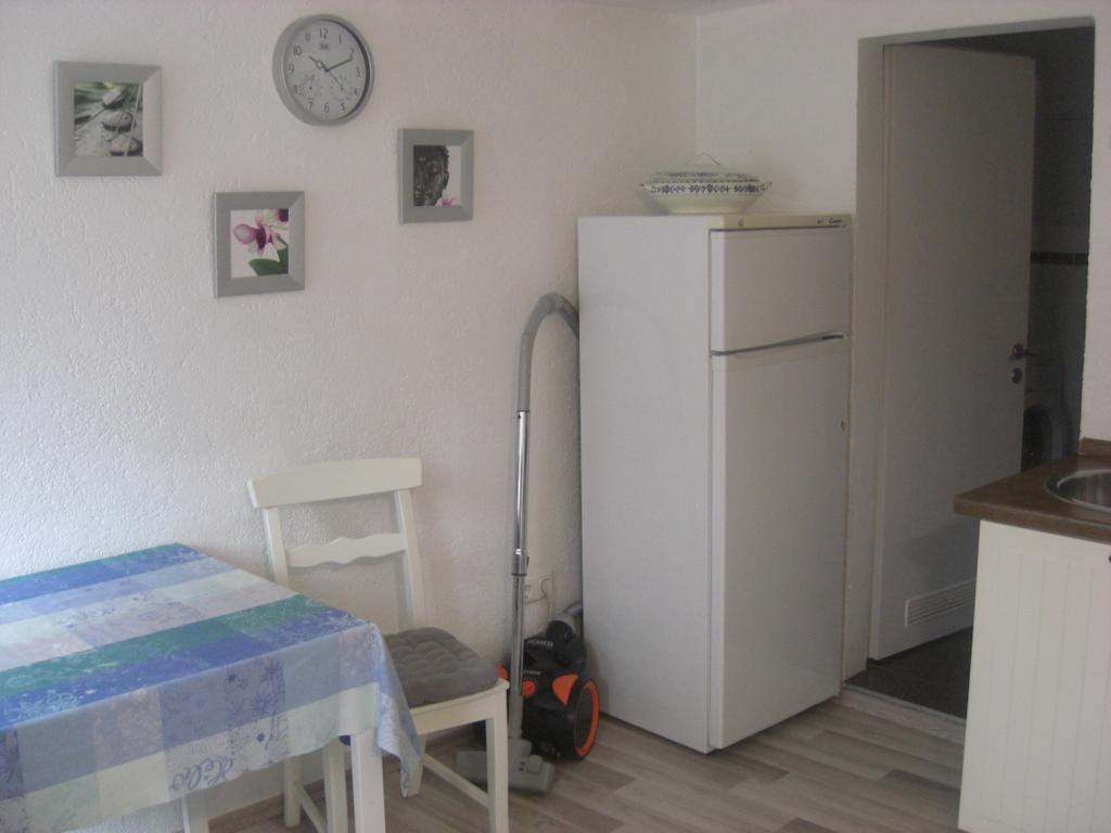 Gräfrath Unterkunft Fuer Arbeiter Und Monteure חדר תמונה
